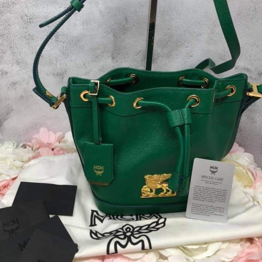 ๐ฏ Authentic *SOLD* - Picture 2 of 15